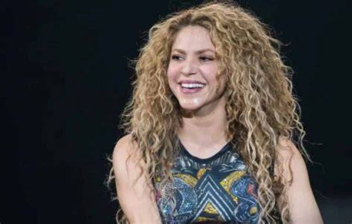 Shakira bio net worth, age, height, weight, boyfriend, dating, wiki
