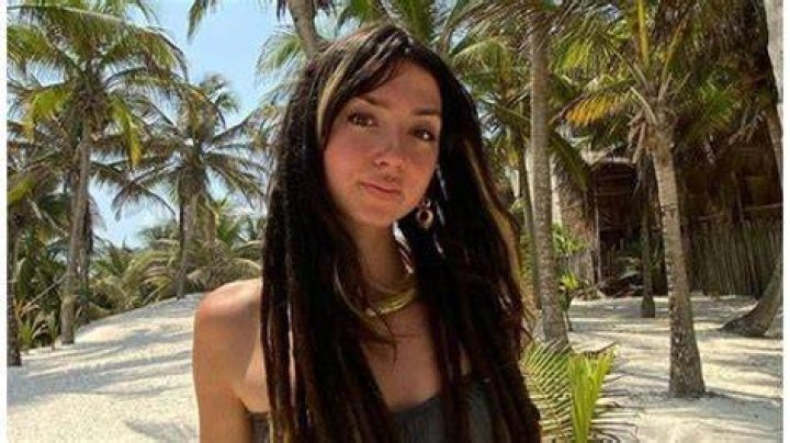 SHANI LOUK INSTAGRAM PICTURES layarkaca21 LK21