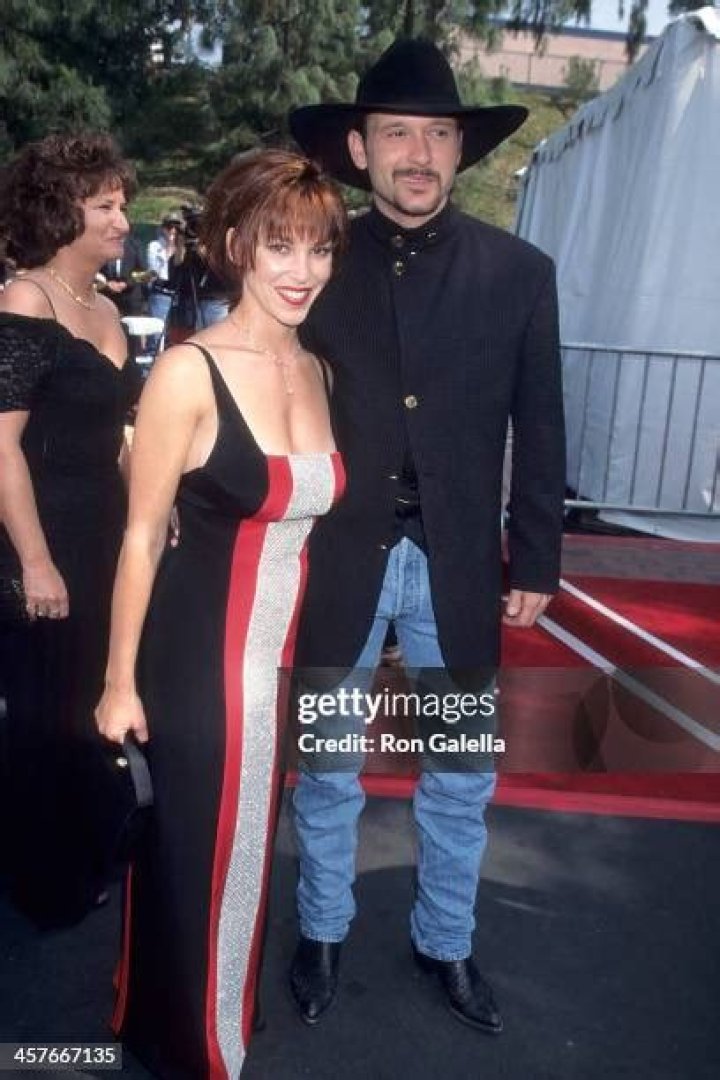 Singer Tim McGraw, girlfriend Kristine Donahue mother Elizabeth... News