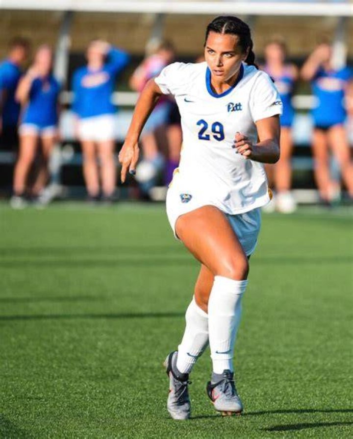 Soccer Emily Harrigan Age And Wikipedia More On Weight And Height