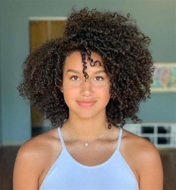 Sofia Wylie Age, Net Worth, Boyfriend, Parents, Family, Height and
