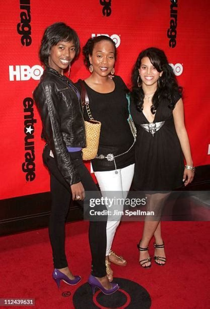 Sonja Sohn and daughters during "Entourage" Season 4 Premiere News