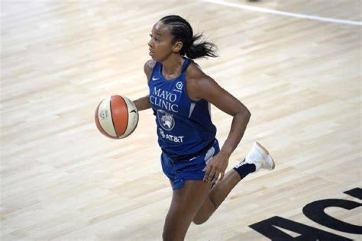 Sparks acquire guard Lexie Brown from Chicago Sky