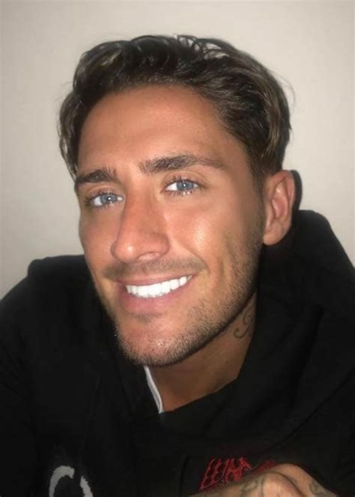 Stephen Bear Height, Weight, Age, Body Statistics Healthy Celeb