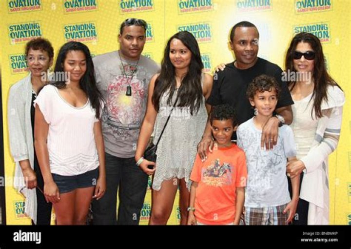 Sugar ray leonard family standing hires stock photography and images