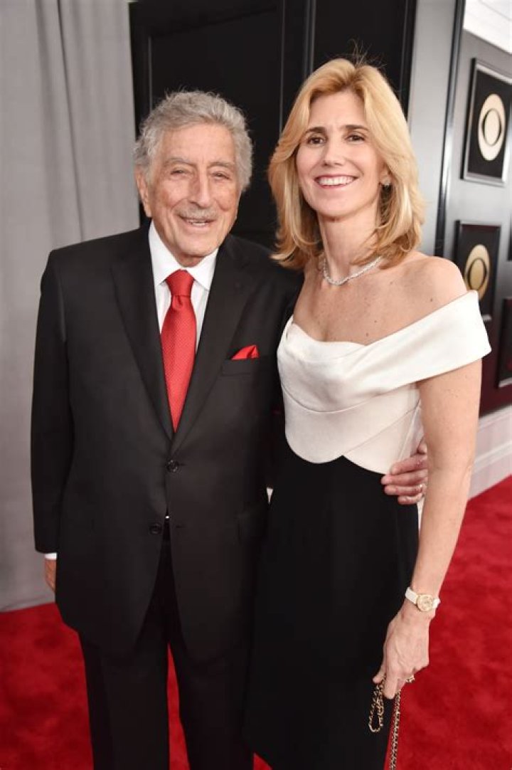 Susan Crow Bio, Family, Career, Husband, Net worth, Measurements