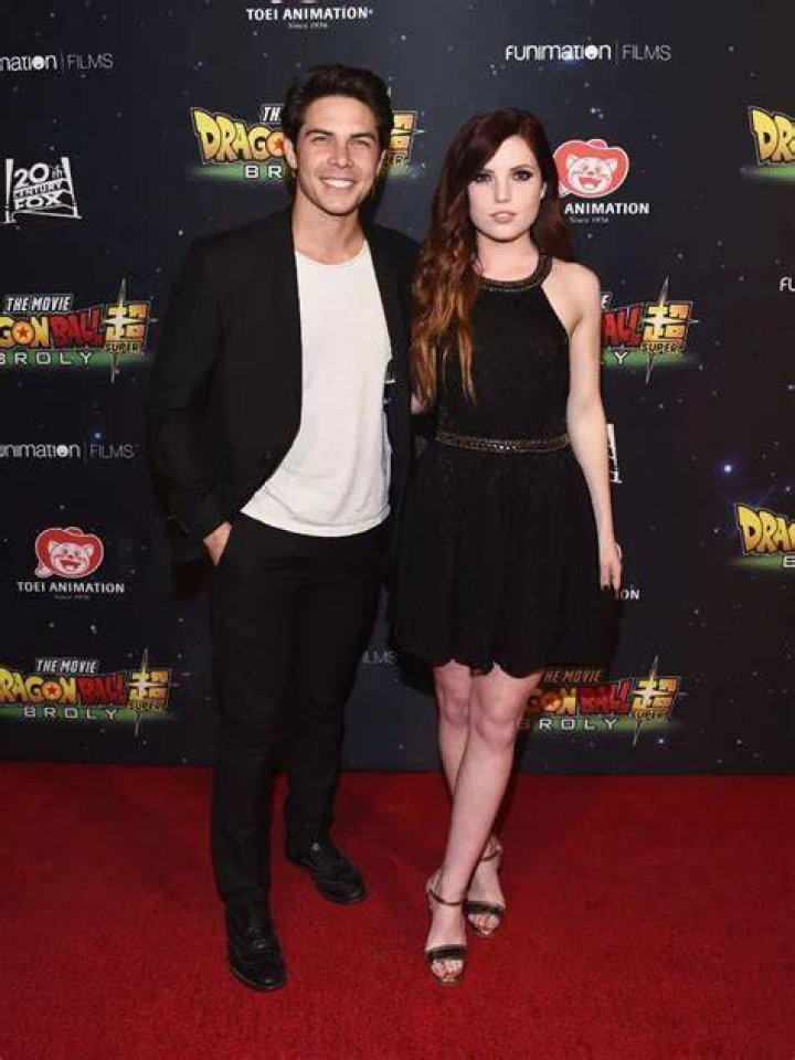 Sydney Sierota and husband Cameron Quiseng