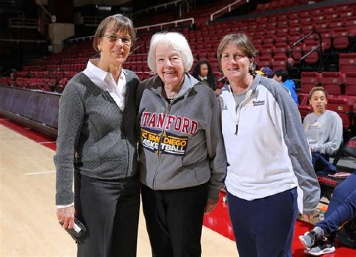 Tara Vanderveer Wife, Family, Wiki, Biography, Age, Net Worth