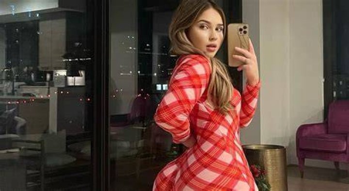 Tayler Hills » Wiki WorthBody MeasurementsCurvy