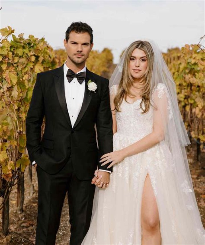 Taylor Lautner Bio, Net Worth, Married, Dating History, Wife, Family