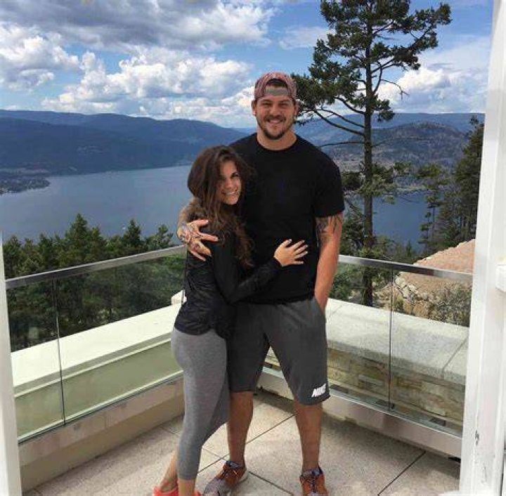 Taylor Lewan Wife