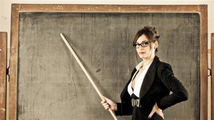 Teacher Turned OnlyFans Model Courtney Tillia's Net Worth Jumps to 1M