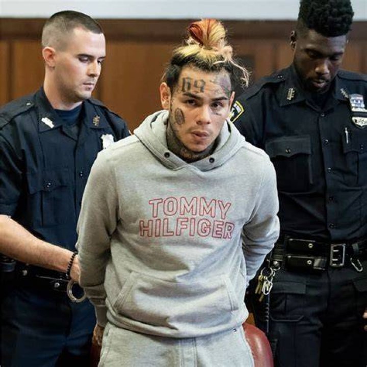 Tekashi 6ix9ine reportedly attacked, robbed in New York
