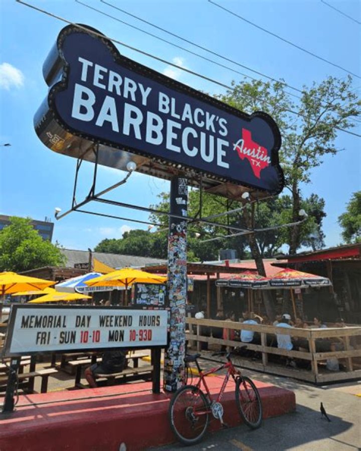 Terry Black&rsquo;s BBQ Austin, TX Review & What to Eat