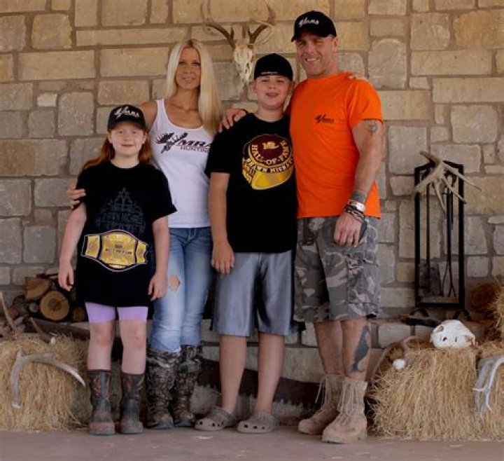 The Hickenbottom Family Cheyenne, Rebecca, Cameron, & Shawn
