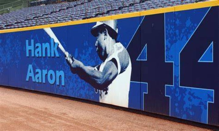 The life of Hank Aaron in photos