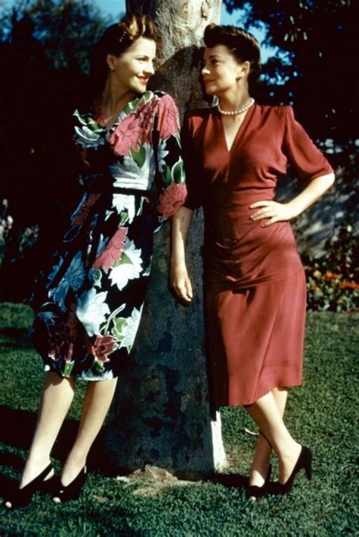 The Very Famous Sibling Rivalry Between Olivia de Havilland and Joan