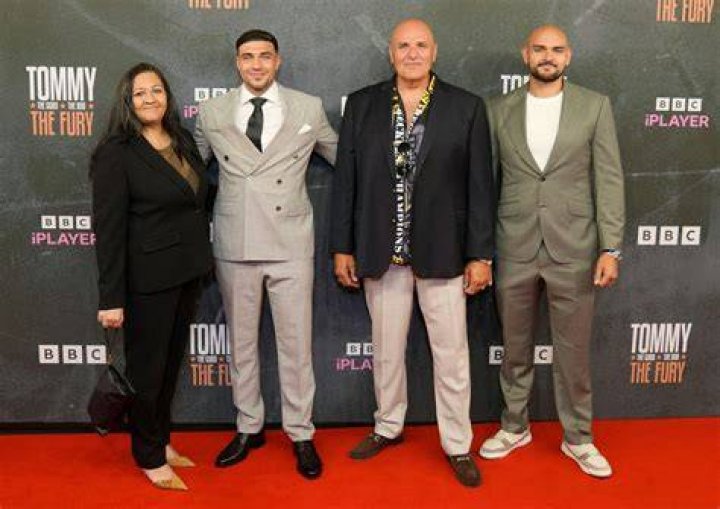 Tommy Fury Parents John Fury