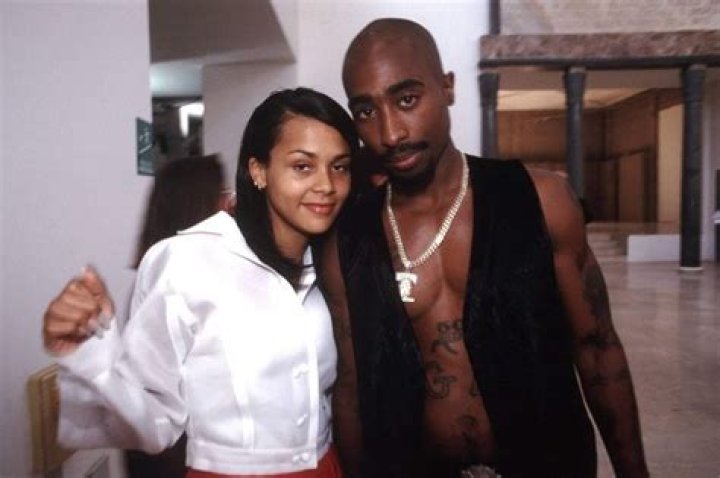 Tupac and his fiance in Milano, Italy. Tupac, Tupac shakur, Tupac