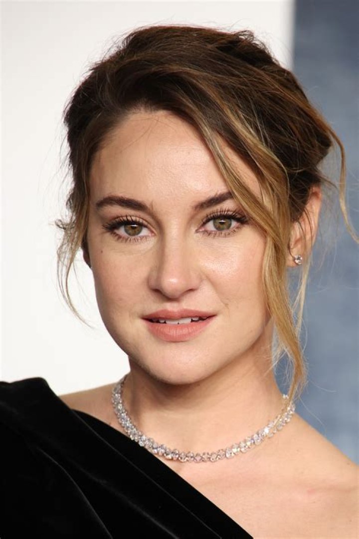 Uncover The Wealth Of Shailene Woodley: Net Worth And Beyond