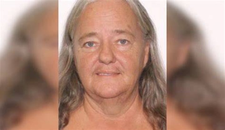 Urgent search for missing woman Lauren Cook & her three kids in bizarre