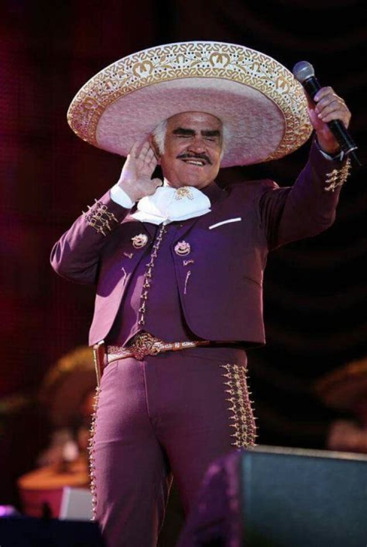Vicente Fernandez Bio, Age, Net Worth, Nationality, Height, Facts