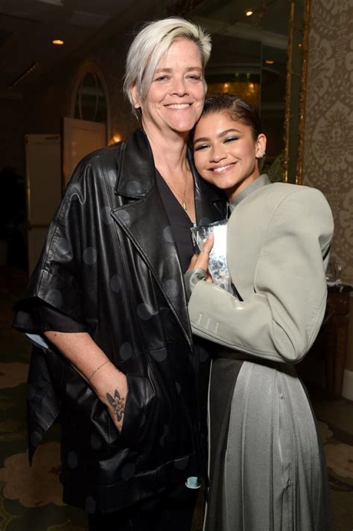View Zendaya Parents House Pictures