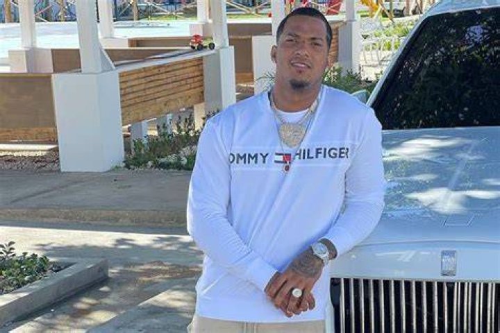 Wander Franco Age, Salary, Net worth, Family, Girlfriend, Is he married