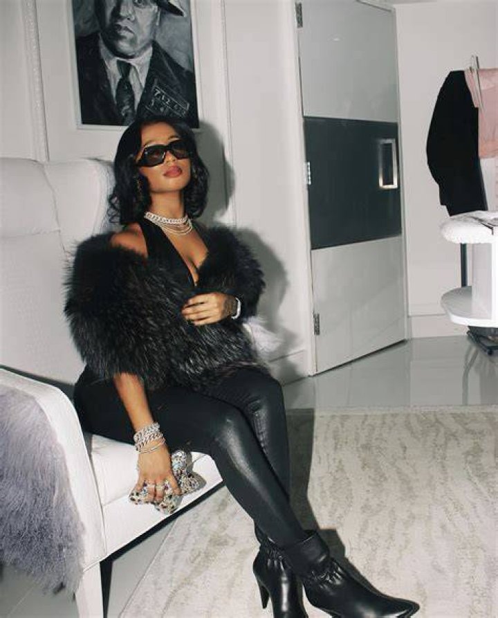 Wardrobe Inquiry Dess Dior Posed With Future in 675 Jacques Marie