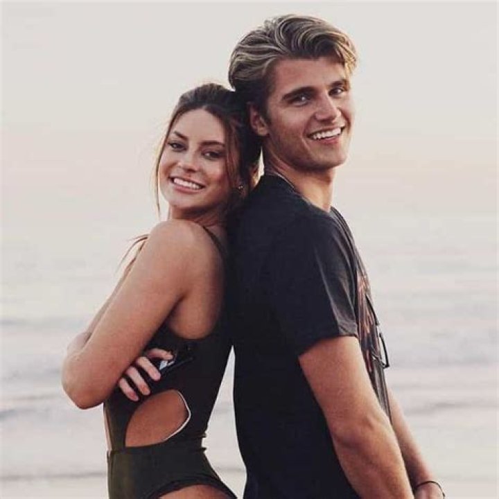 Who Has Hannah Stocking Dated? Boyfriends & Exes with Photos