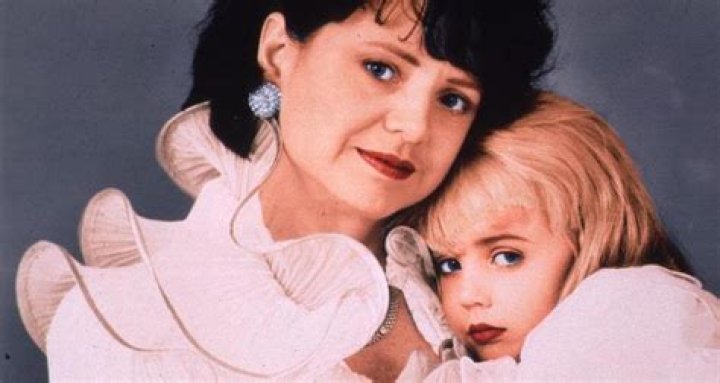 Who Is Bella Ramsey Mother? Father Alex Ramsey And Siblings