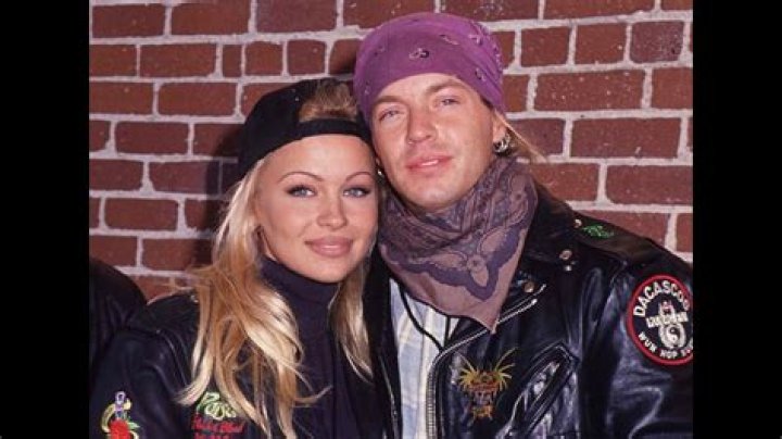 Who Is Bret Michaels Wife? Is Bret Married? Age, Children, Net Worth & More 1 Who Is Bret Michaels Wife?