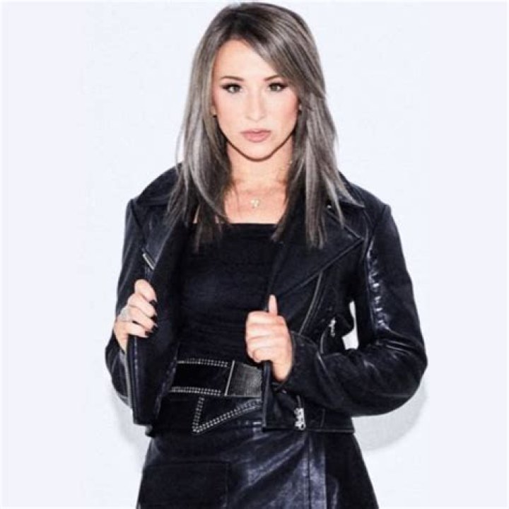Who is Jen Ledger? Wiki Married, Net Worth, Son, Single, Parents
