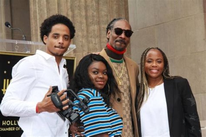 Who is Laurie Holmond? Age, children, partner, affair with snoop