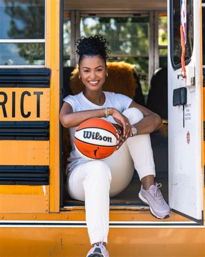 Who is Malika Andrews? (Journalist) Biography, Age, Boyfriend, Sister