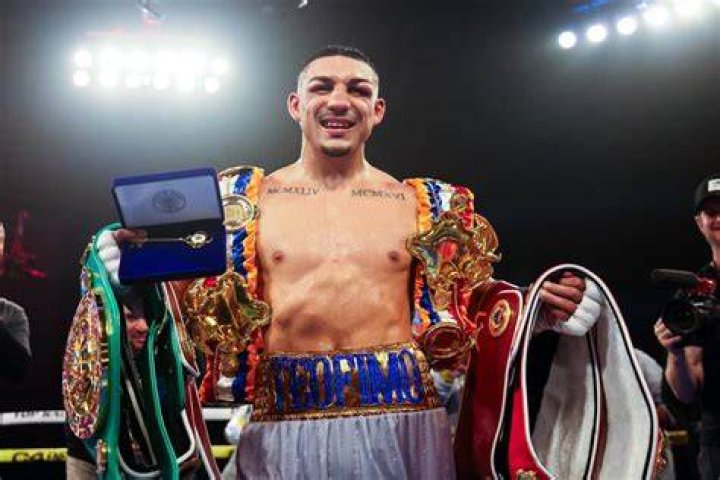 Who Is Teofimo Lopez's Wife Cynthia Lopez ? Family & Children!