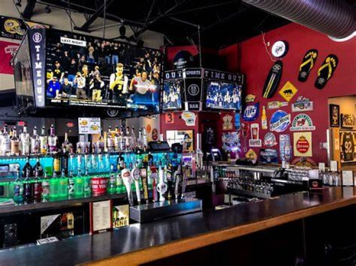 Wild &lsquo;N Out Sports Bar And Arcade Introduces Happy Hour, Karaoke And