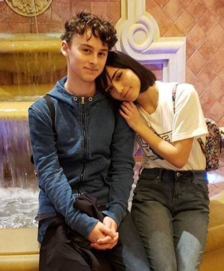 Wyatt Oleff Age, Height, Girlfriend, Gay, Parents, Ethnicity