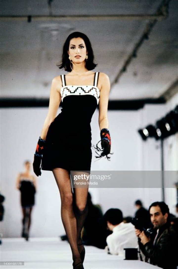 Yasmeen 90's Runway 90s models, Supermodels, Models 90s