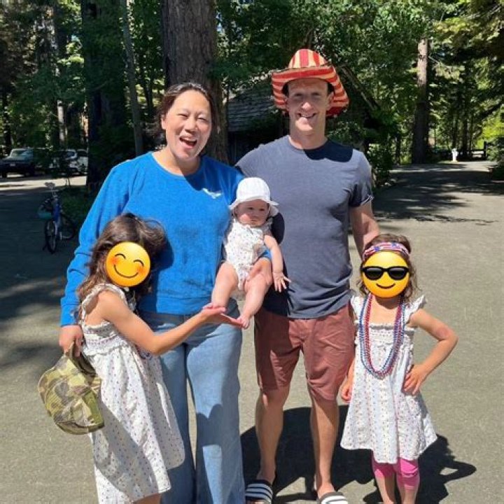 Zach Ertz family, wife, children, parents, siblings Celebrity FAQs