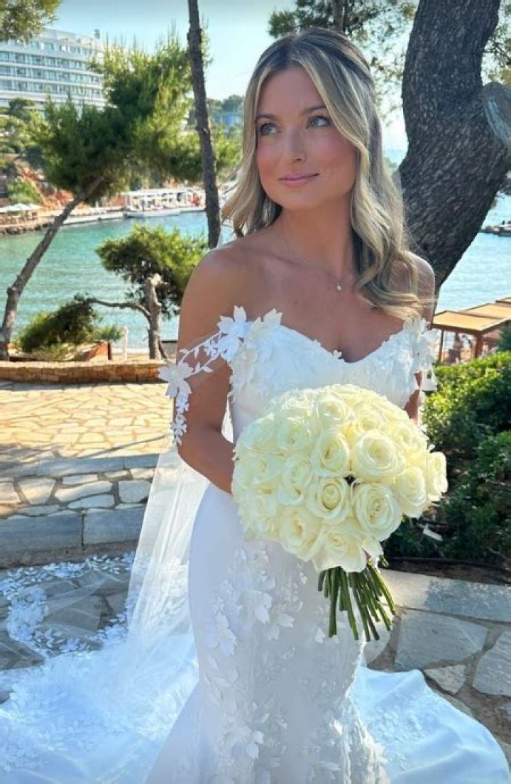 Zara Holland